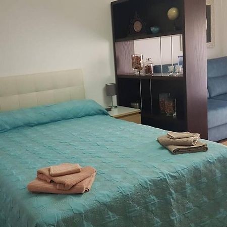 Alojamiento Adelfas Daire Madrid Dış mekan fotoğraf